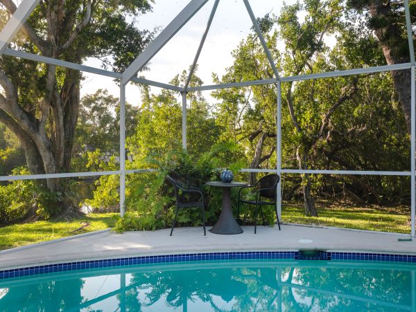 Ground Level 3 Bedroom Home with Pool & Lake View