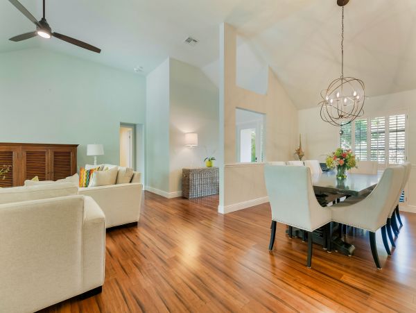 Ground Level 3 Bedroom Home with Pool & Lake View