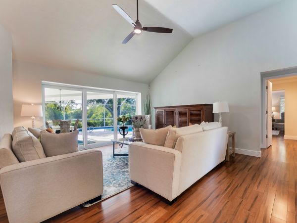 Ground Level 3 Bedroom Home with Pool & Lake View