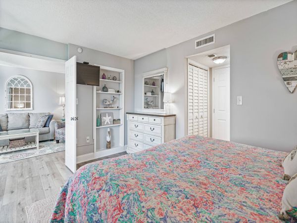 Sanibel Island Vacation Rental -  2 Bedroom Gulf Access Condo
