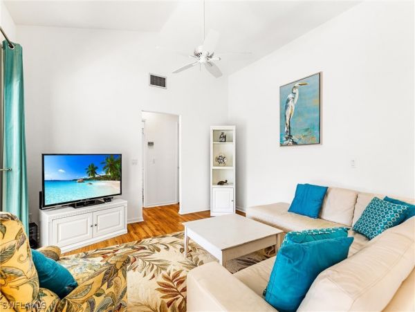 Walk to Beach Sanibel Vacation Pool Home Three Bedroom