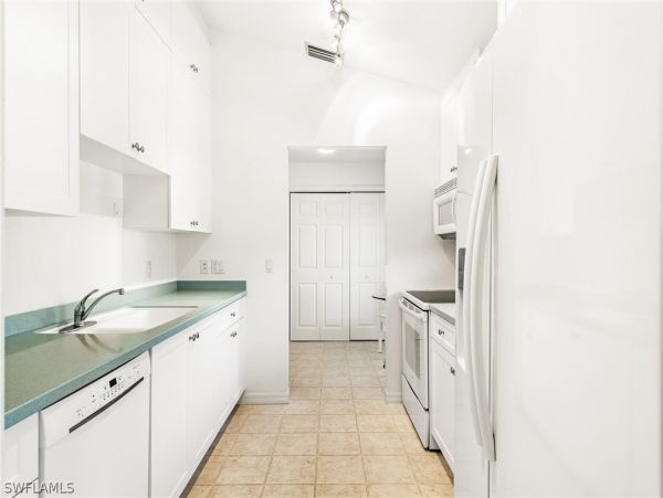 Walk to Beach Sanibel Vacation Pool Home Three Bedroom
