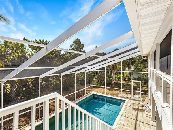 Walk to Beach Sanibel Vacation Pool Home Three Bedroom