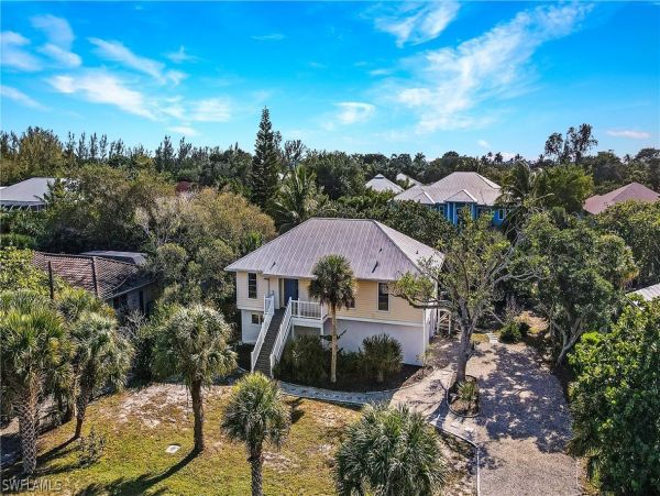 Walk to Beach Sanibel Vacation Pool Home Three Bedroom
