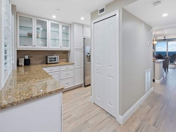 Full Gulf View 2 Bedroom Condo in Marco Island