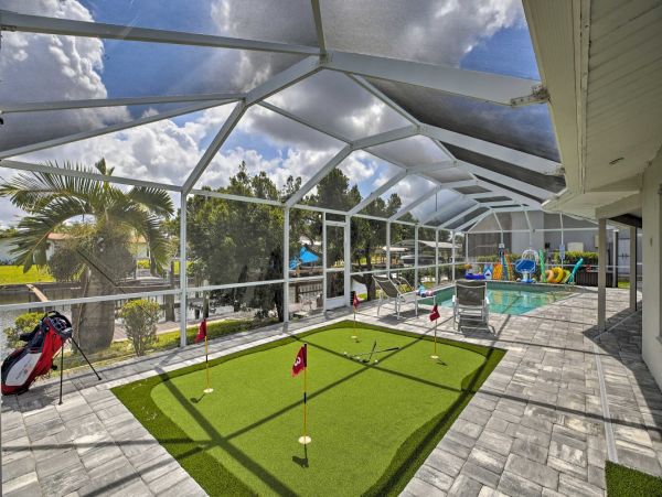 Canal-Front Vacation Pool Home in Cape Coral with Boat Dock