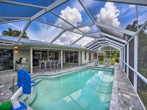 Canal-Front Vacation Pool Home in Cape Coral with Boat Dock