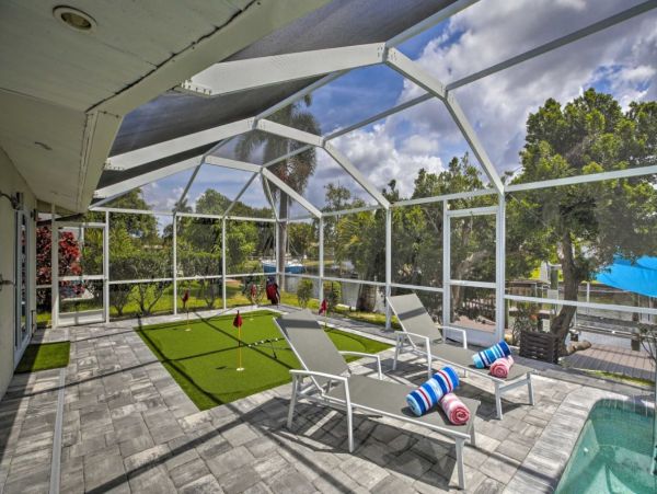 Canal-Front Vacation Pool Home in Cape Coral with Boat Dock