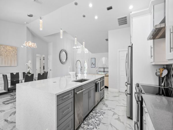 Cape Coral Vacation Pool Home Four Bedroom