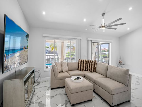 Cape Coral Vacation Pool Home Four Bedroom