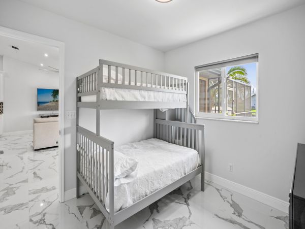 Cape Coral Vacation Pool Home Four Bedroom