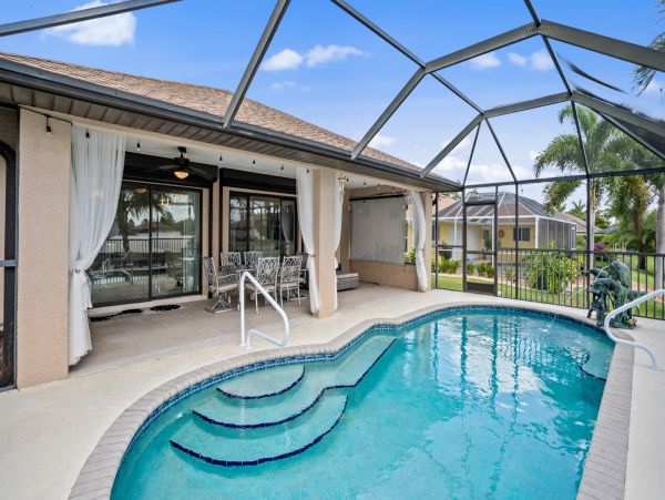 Cape Coral Vacation Pool Home Four Bedroom