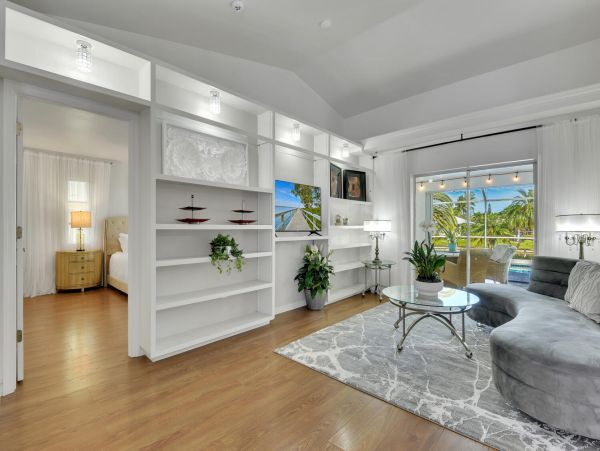 Cape Coral Vacation Pool Home Three Bedroom