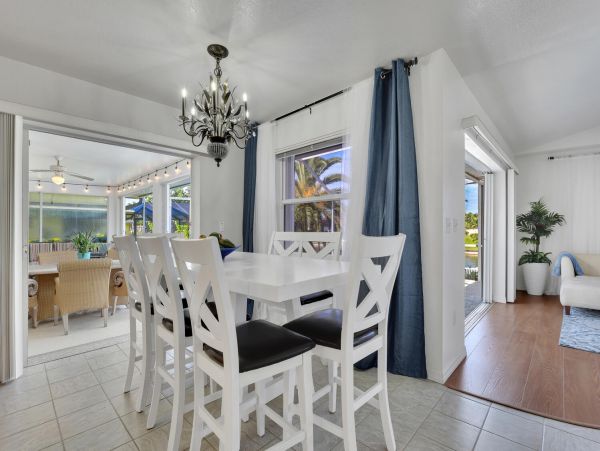 Cape Coral Vacation Pool Home Three Bedroom