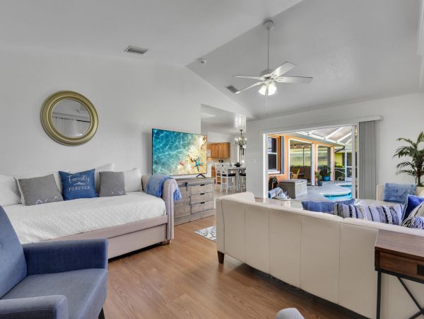 Cape Coral Vacation Pool Home Three Bedroom