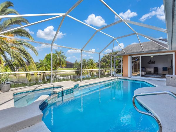 Cape Coral Vacation Pool Home Three Bedroom