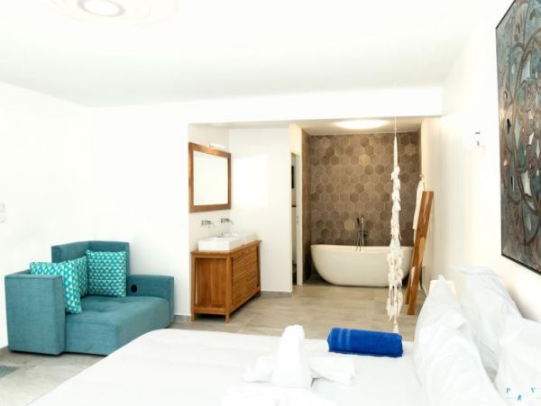 Luxury Vacation Villa in Guadeloupe Sleeps 8 Guests with Private Pool