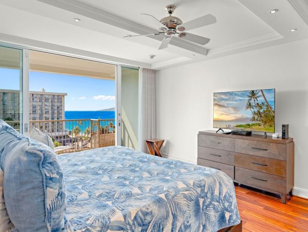 Kaanapali Beach Oceanfront Vacation Rental  Maui Luxury Condo with Ocean Views