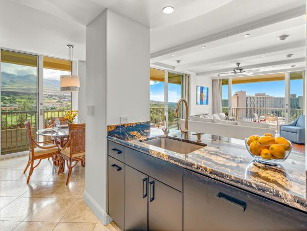 Kaanapali Beach Oceanfront Vacation Rental  Maui Luxury Condo with Ocean Views