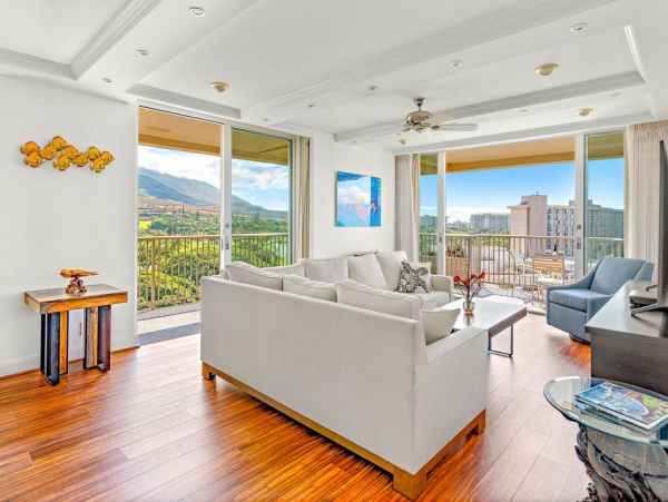 Kaanapali Beach Oceanfront Vacation Rental  Maui Luxury Condo with Ocean Views