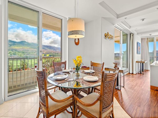 Kaanapali Beach Oceanfront Vacation Rental  Maui Luxury Condo with Ocean Views
