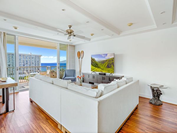 Kaanapali Beach Oceanfront Vacation Rental  Maui Luxury Condo with Ocean Views