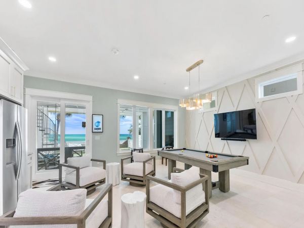 Panama City Beachfront Luxury Vacation Pool Home