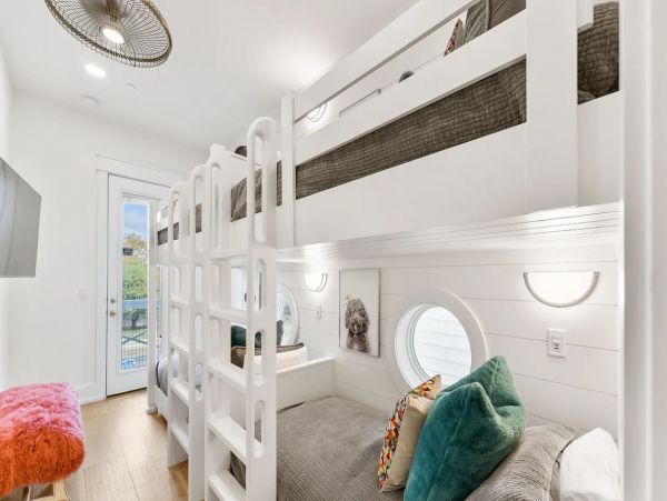 Panama City Beachfront Luxury Vacation Pool Home