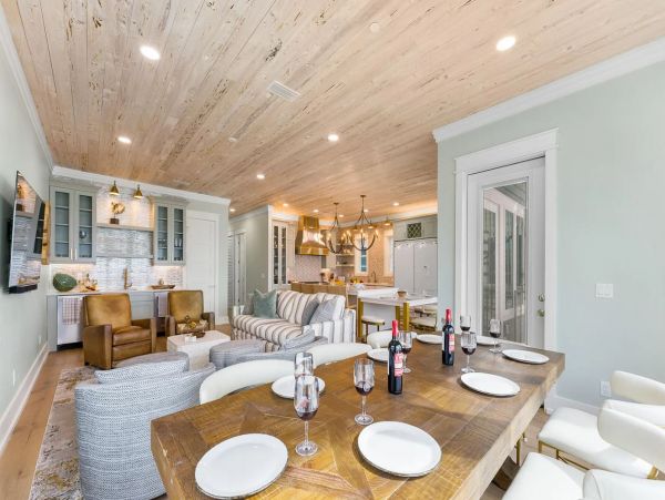 Panama City Beachfront Luxury Vacation Pool Home