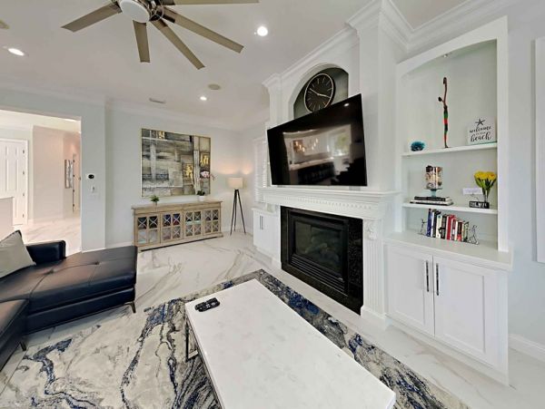 The Ultimate Luxury Vacation Home in Destin Sleeps 20 Guests