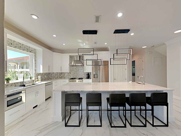 The Ultimate Luxury Vacation Home in Destin Sleeps 20 Guests