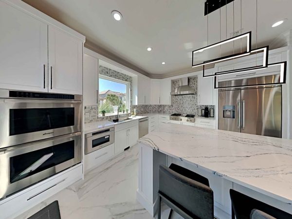 The Ultimate Luxury Vacation Home in Destin Sleeps 20 Guests
