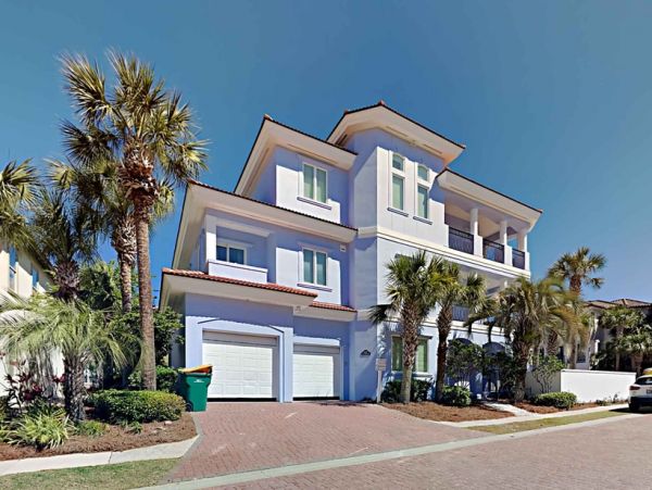The Ultimate Luxury Vacation Home in Destin Sleeps 20 Guests