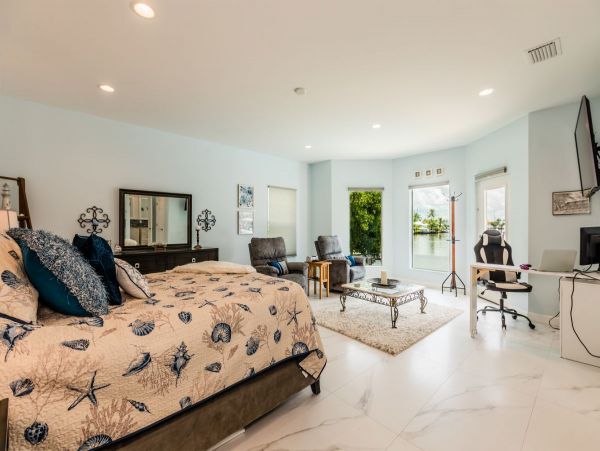 Lovely Canal-Front Vacation Home in Marco Island with Private Pool