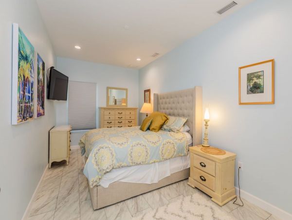 Lovely Canal-Front Vacation Home in Marco Island with Private Pool