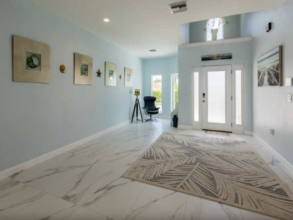 Lovely Canal-Front Vacation Home in Marco Island with Private Pool