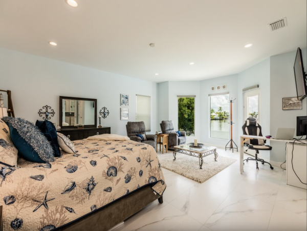 Lovely Canal-Front Vacation Home in Marco Island with Private Pool