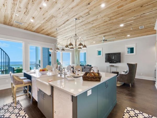 Seven Bedroom Vacation Rental Home in Panama City Beach
