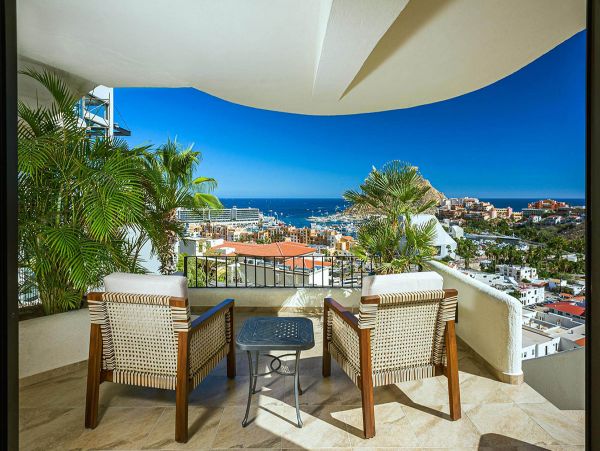 Inspiring Ocean Views, Modern 4 Bedroom Villa with Private Pool in Cabo San Lucas