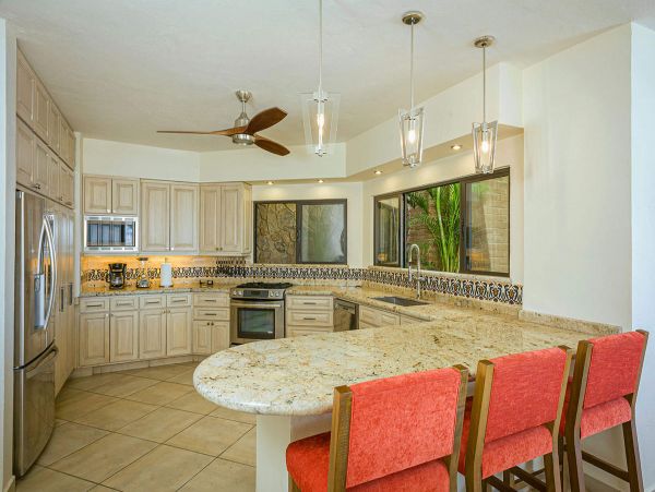 Inspiring Ocean Views, Modern 4 Bedroom Villa with Private Pool in Cabo San Lucas