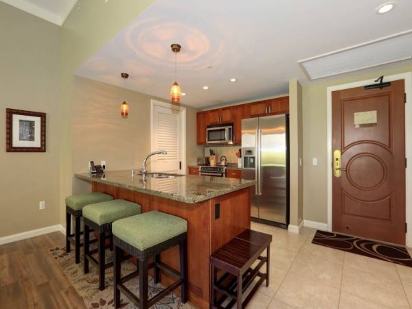 Four Bedroom Vacation Condo in Lahaina Close to Beach