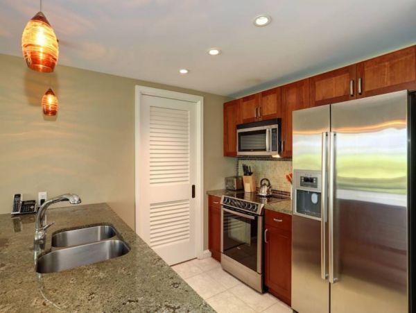 Four Bedroom Vacation Condo in Lahaina Close to Beach