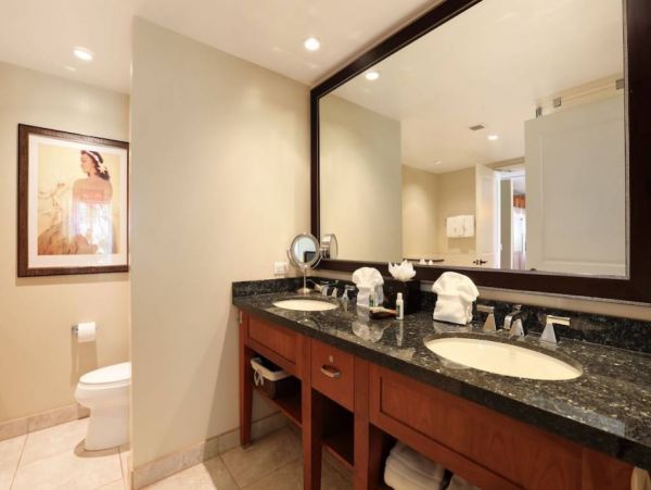 Four Bedroom Vacation Condo in Lahaina Close to Beach