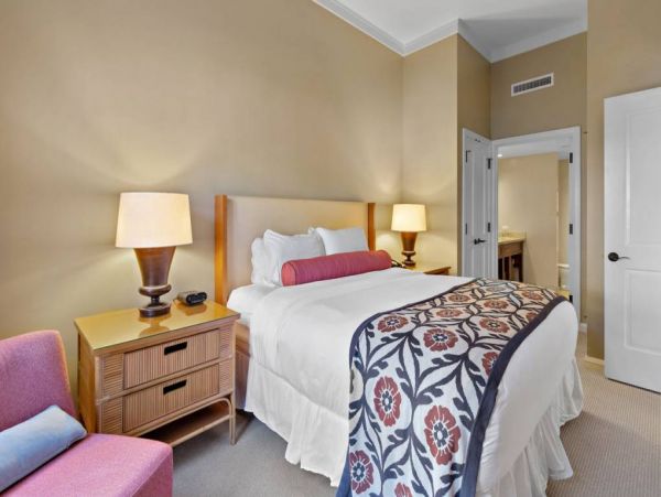 Four Bedroom Vacation Condo in Lahaina Close to Beach