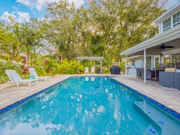 Gorgeous Vacation Home with Heated Saltwater Pool & Treehouse