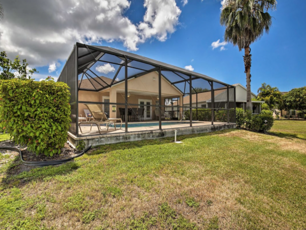 Single Level Bradenton Home with Lanai & Salt Water Pool/Spa
