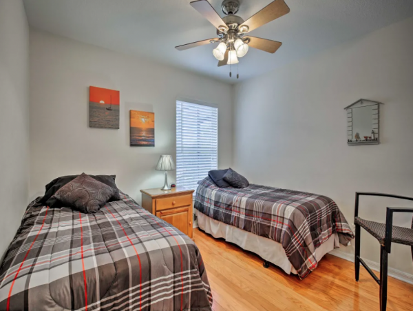 Single Level Bradenton Home with Lanai & Salt Water Pool/Spa
