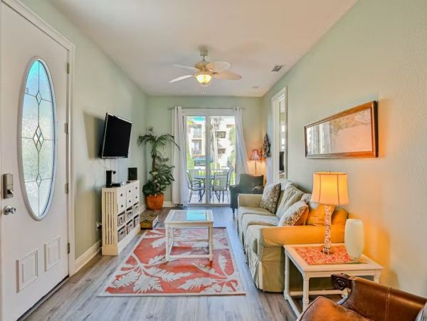 Charming Vacation Duplex Short Walk to Beach  Anna Maria Island