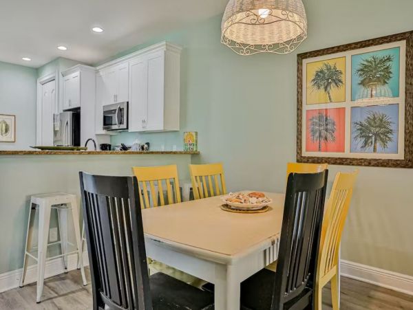 Charming Vacation Duplex Short Walk to Beach  Anna Maria Island