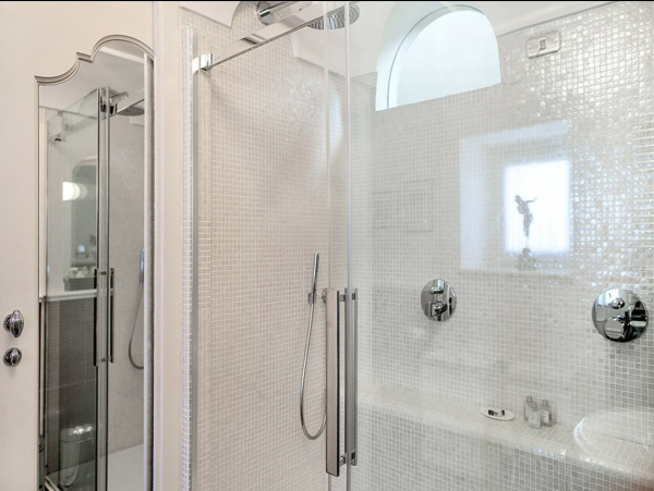 Magnificent Luxury 4/5 Bedroom Villa Sea views